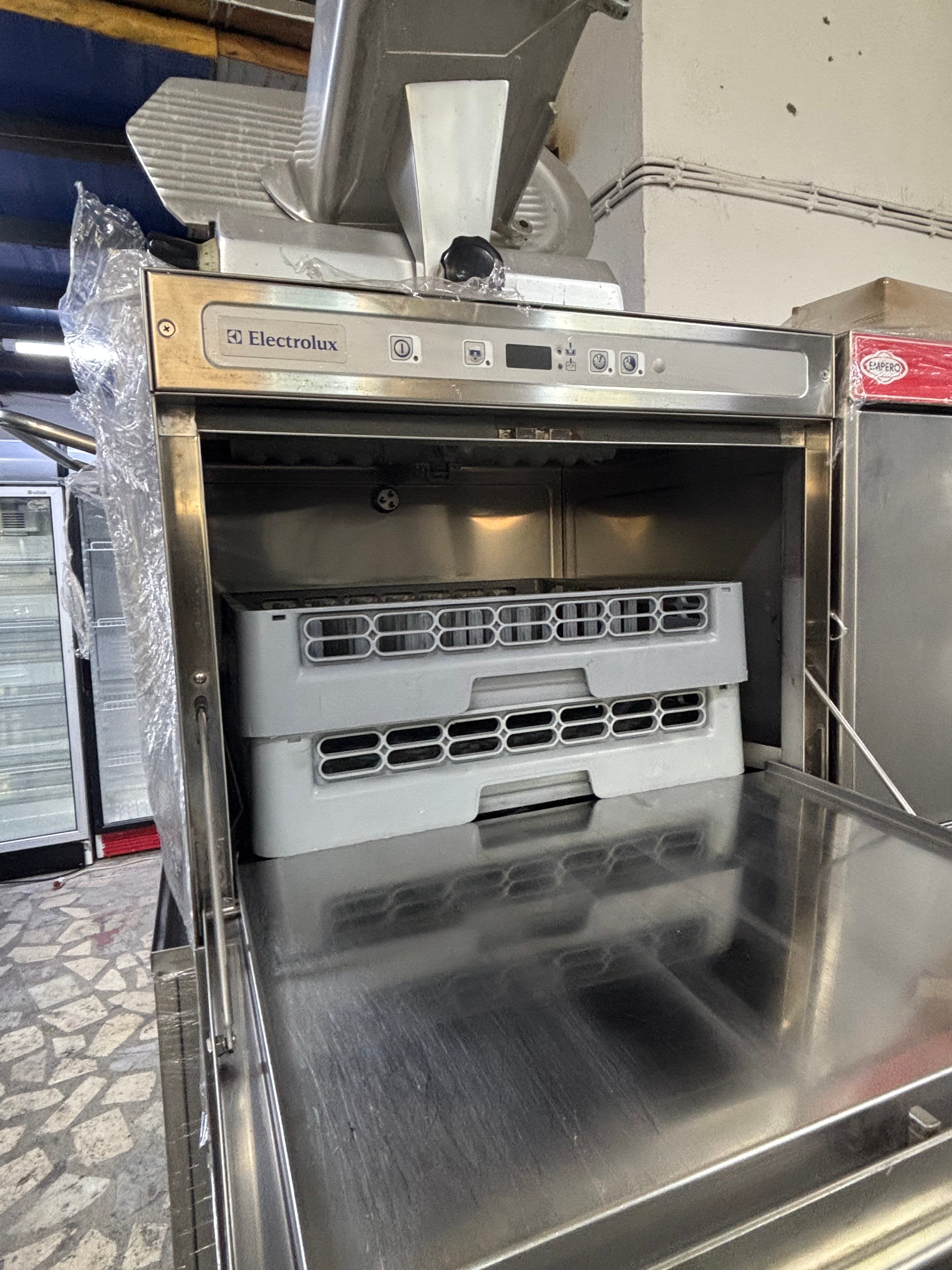 500 tabaklık bulaşık makinası 4