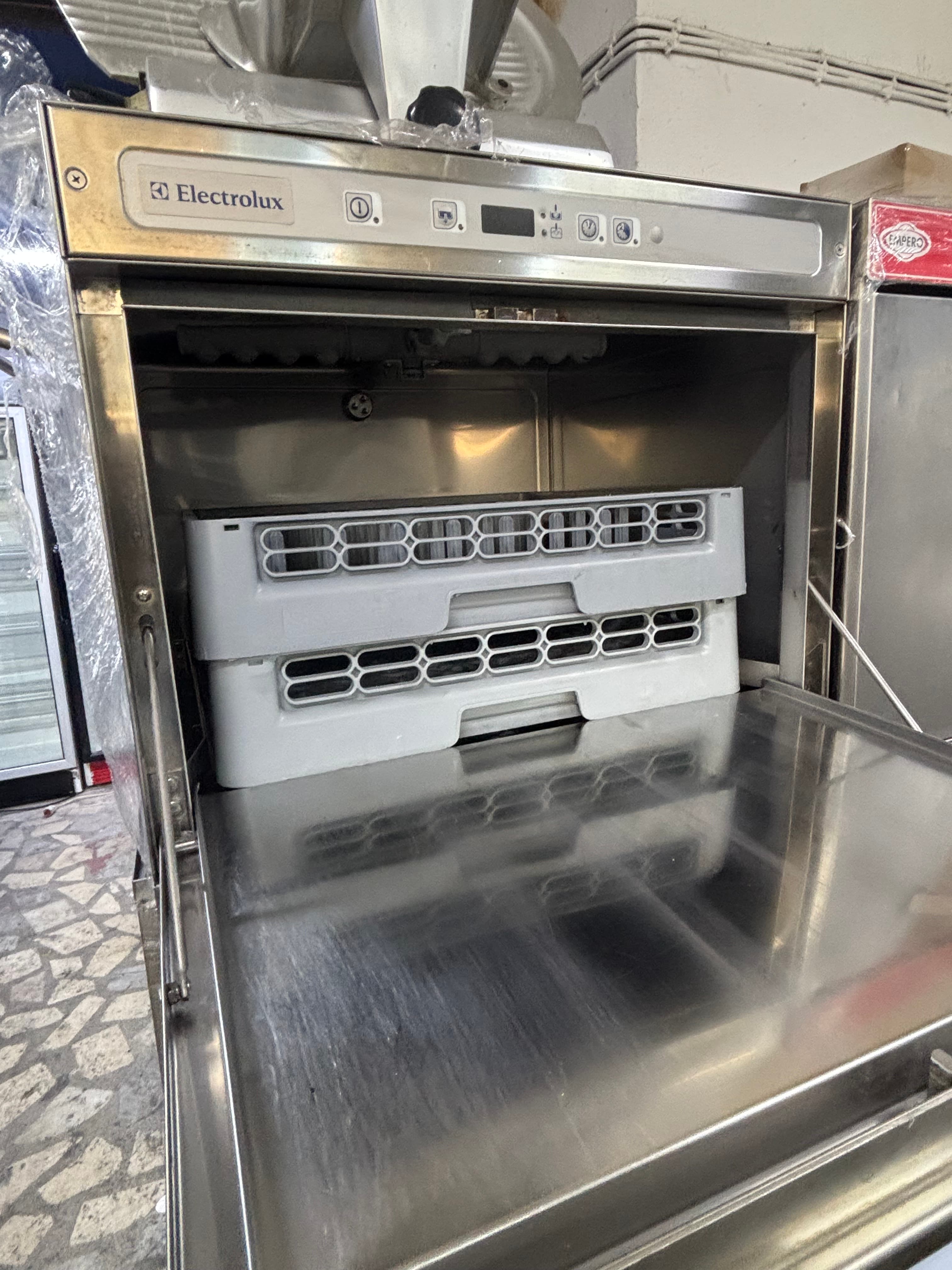 500 tabaklık bulaşık makinası 7