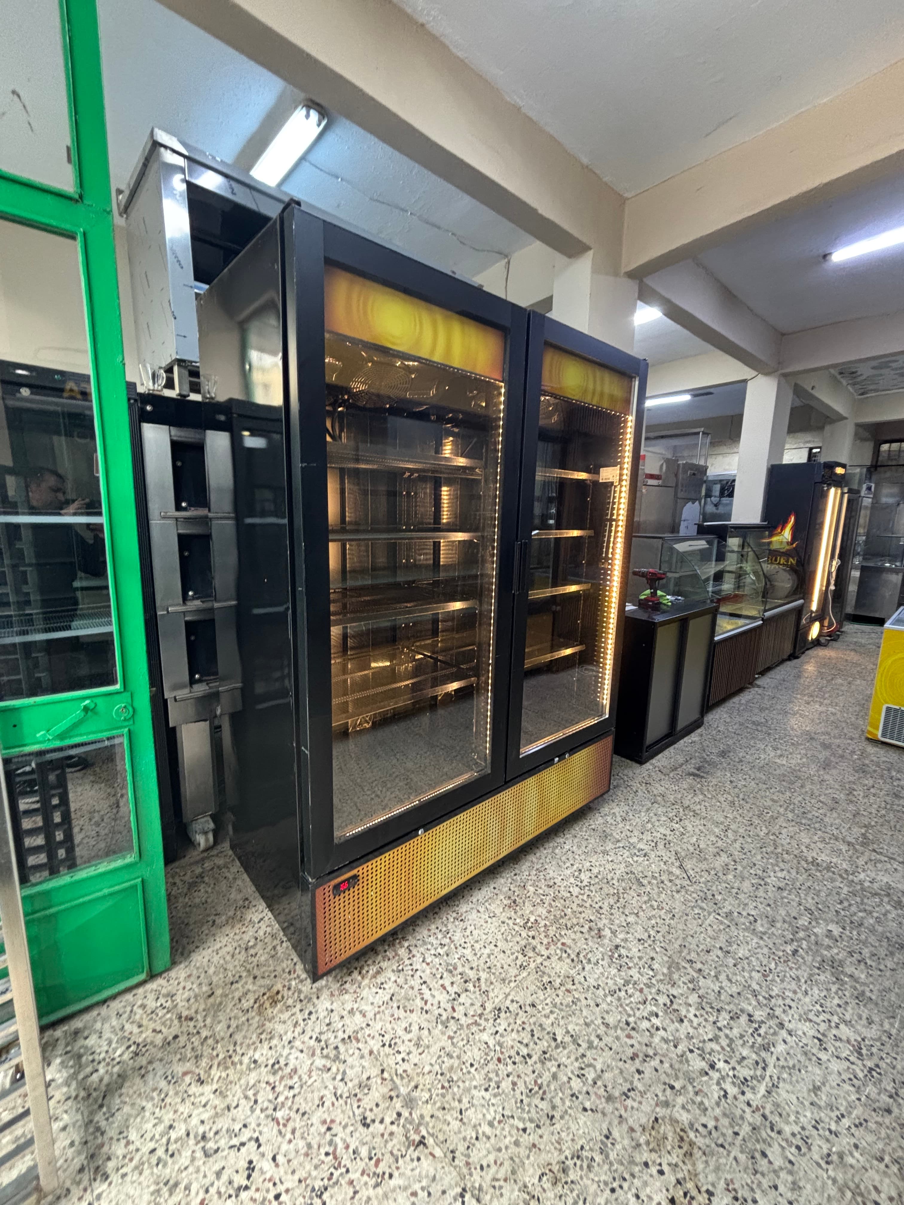 Şenocak Meşrubat Dolabı 160/70/210 2