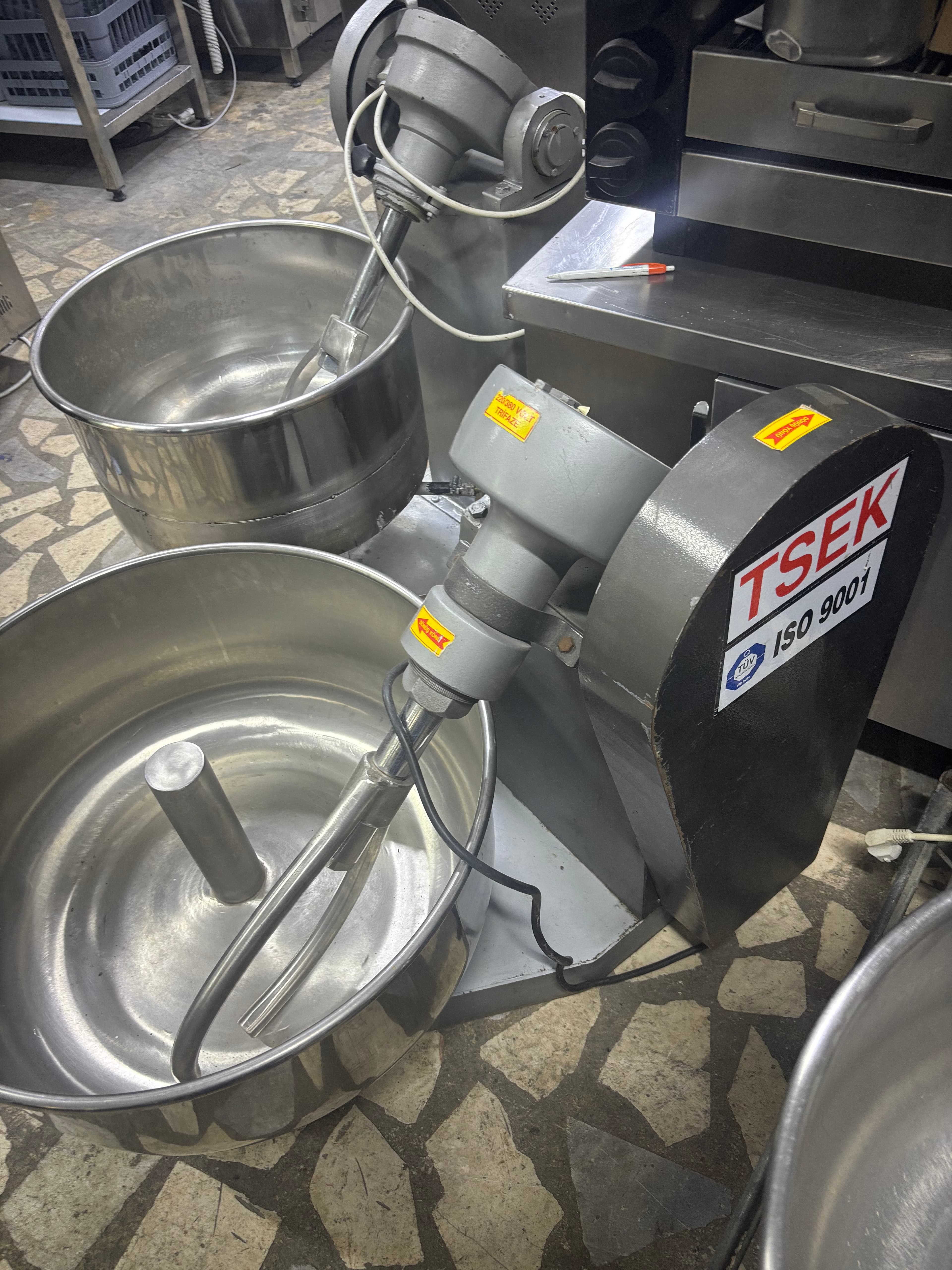 Esmak Hamur Yoğurma Makinesi 35 kg 7