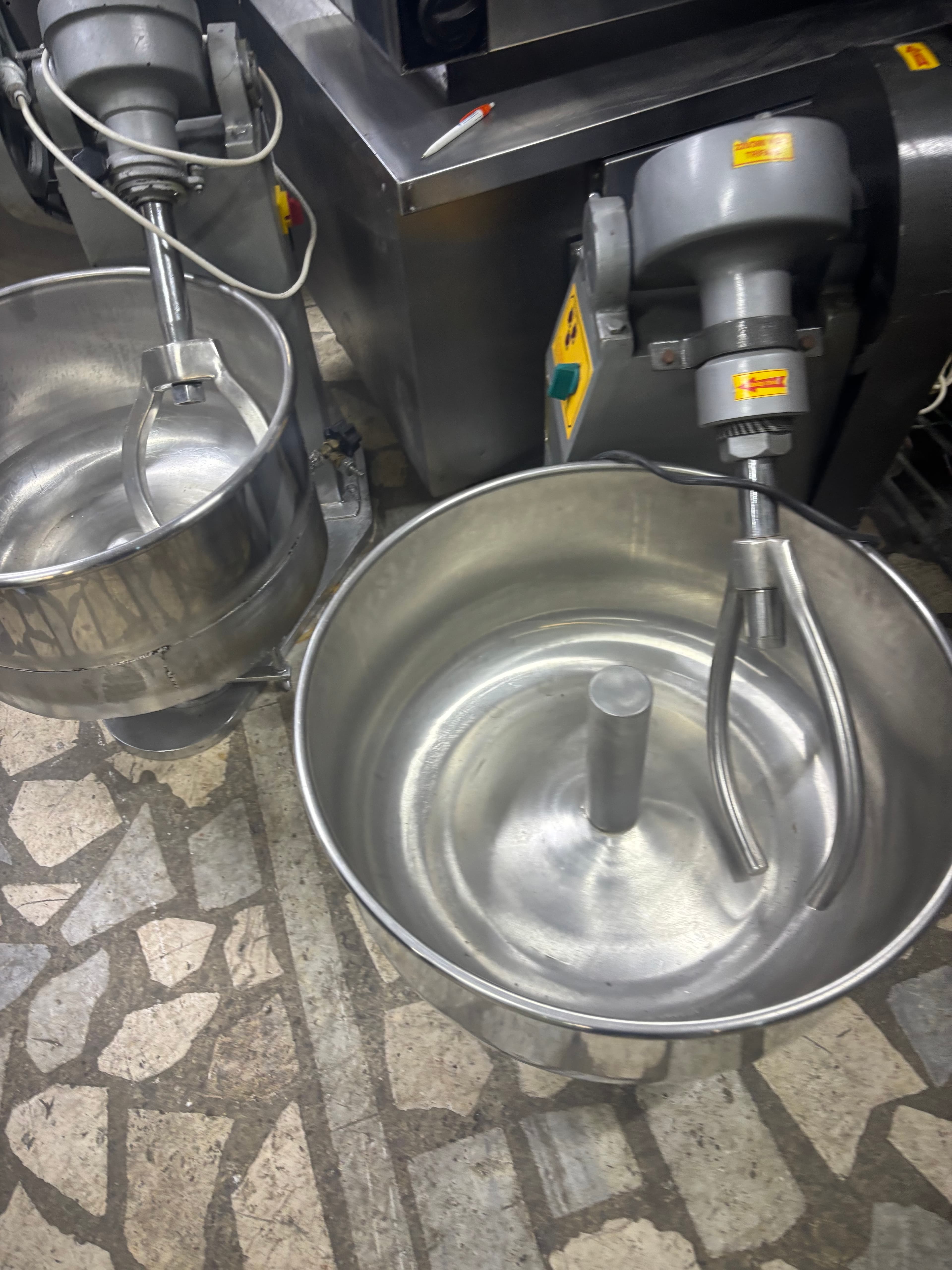 Esmak Hamur Yoğurma Makinesi 35 kg 3