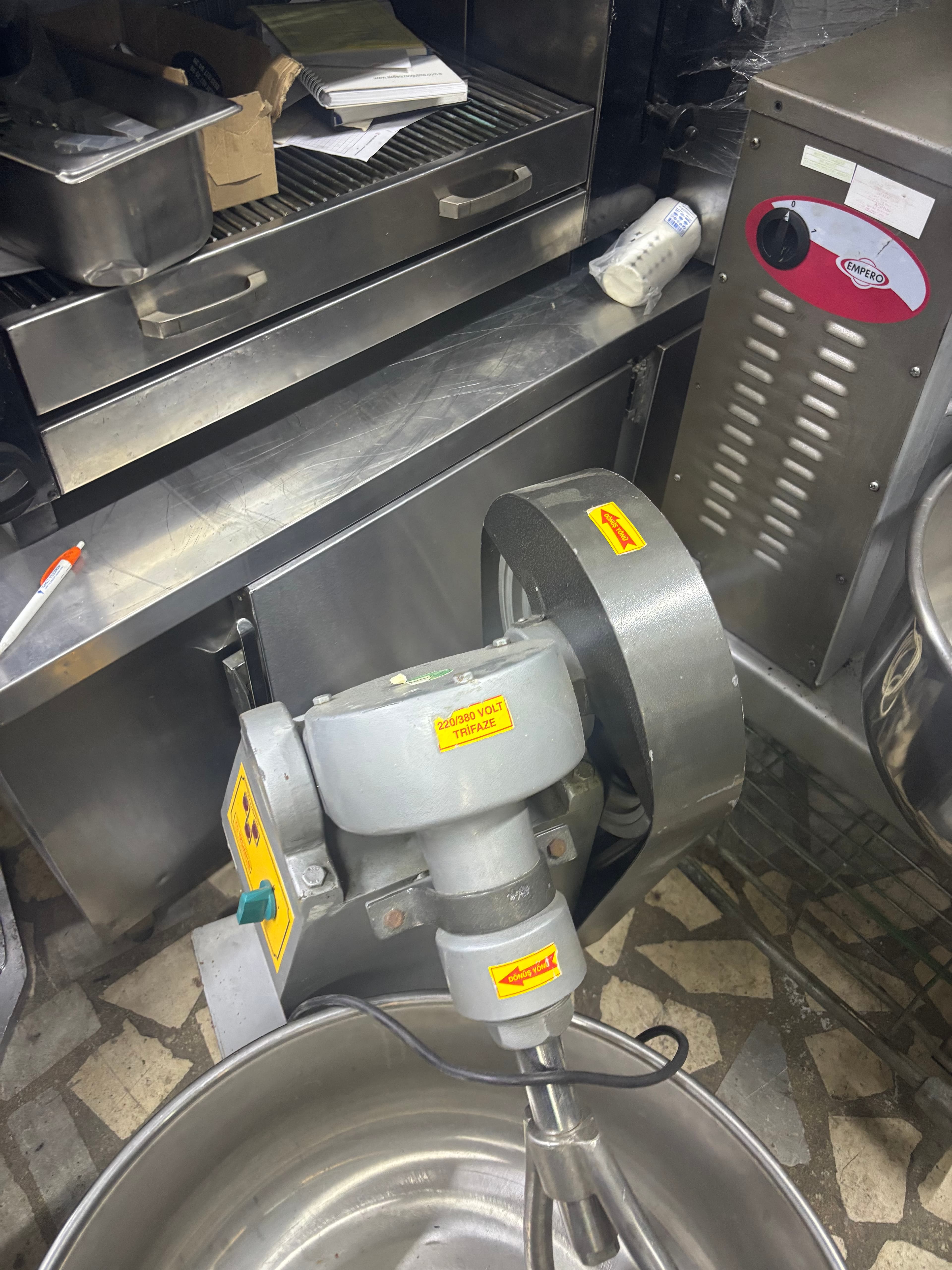 Esmak Hamur Yoğurma Makinesi 35 kg 6