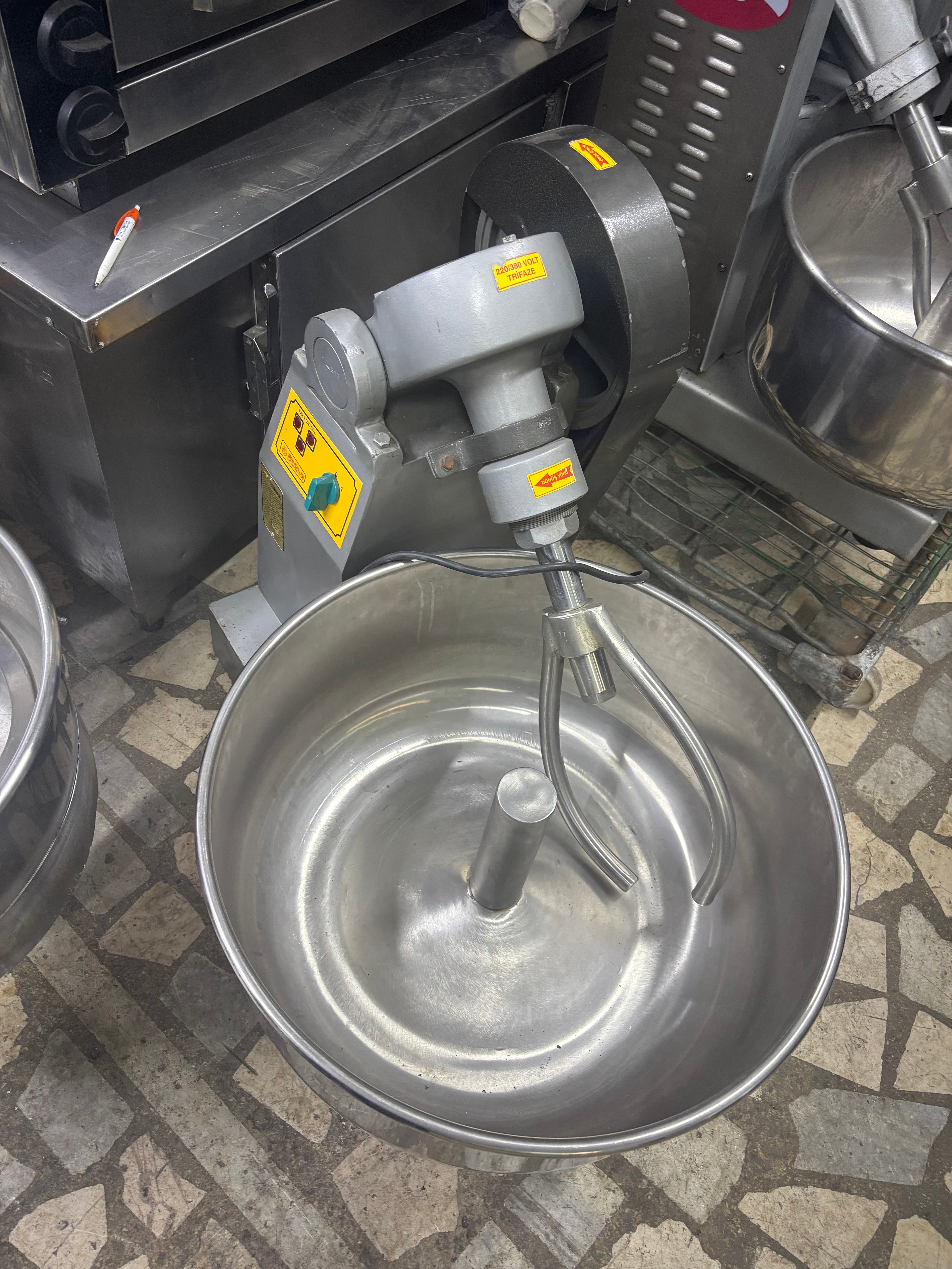 Esmak Hamur Yoğurma Makinesi 35 kg