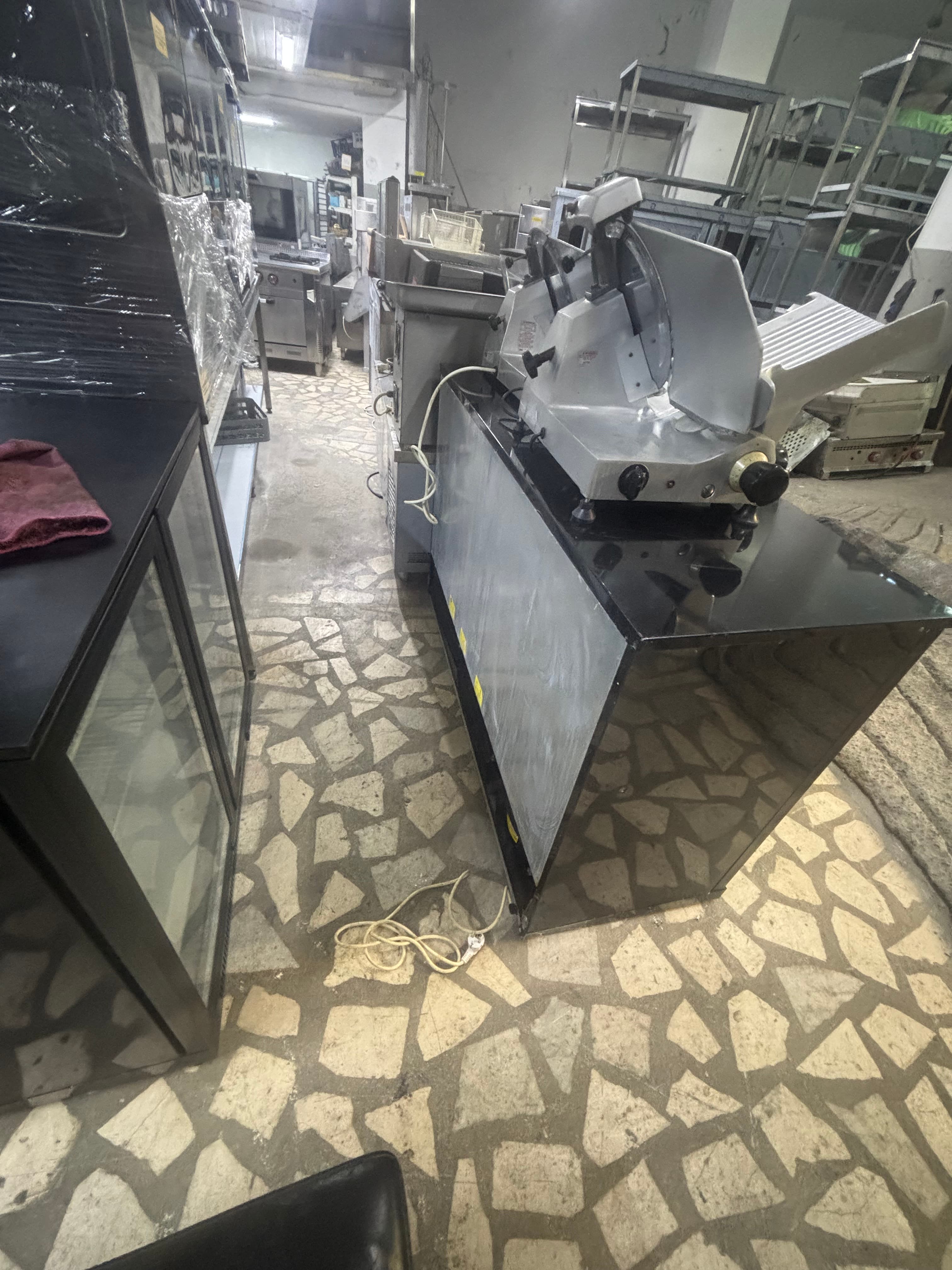 Fagor 3 Kapılı Bar Altı Dolap 140/50/90 7