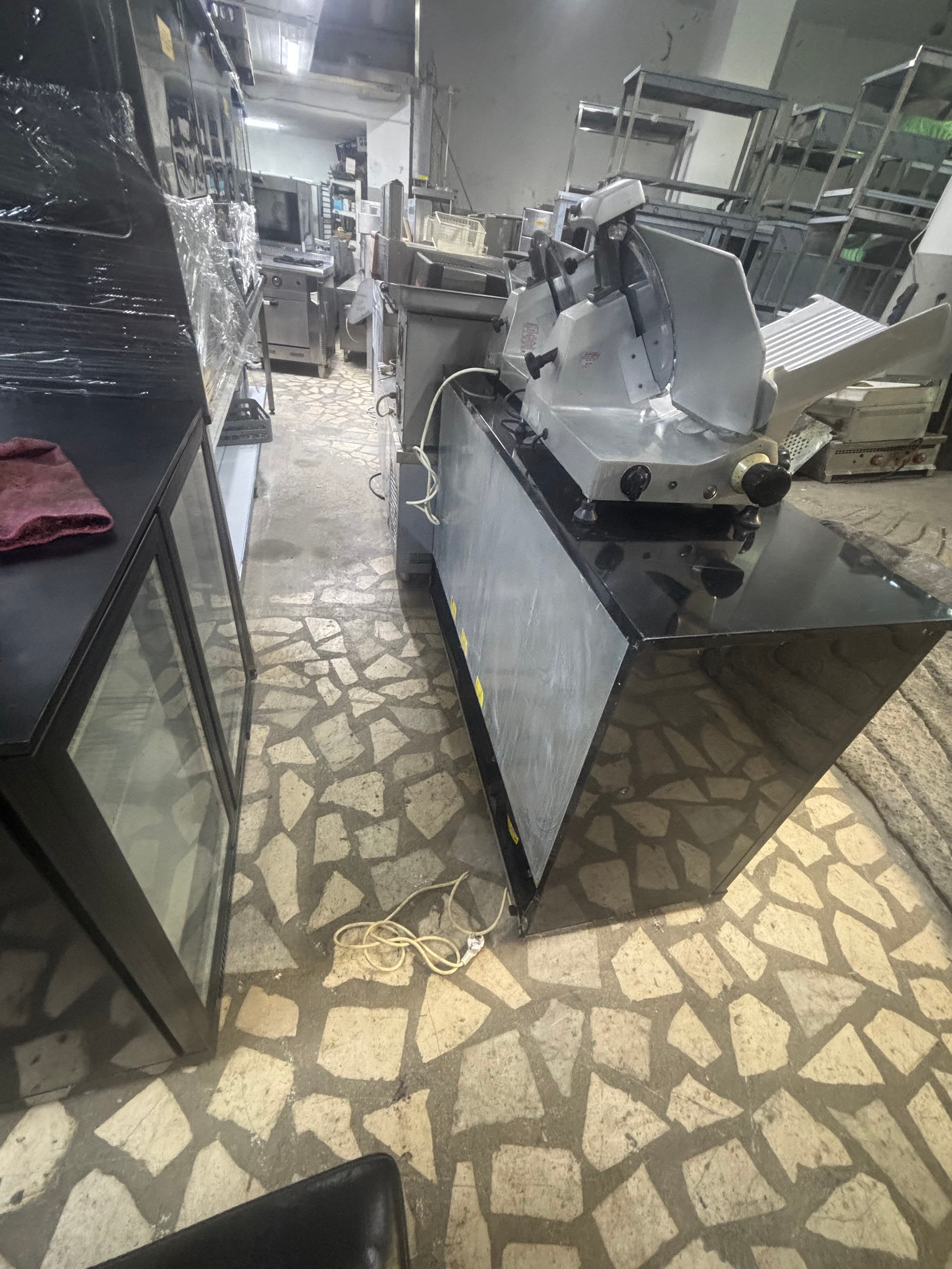 Fagor 3 Kapılı Bar Altı Dolap 140/50/90 8