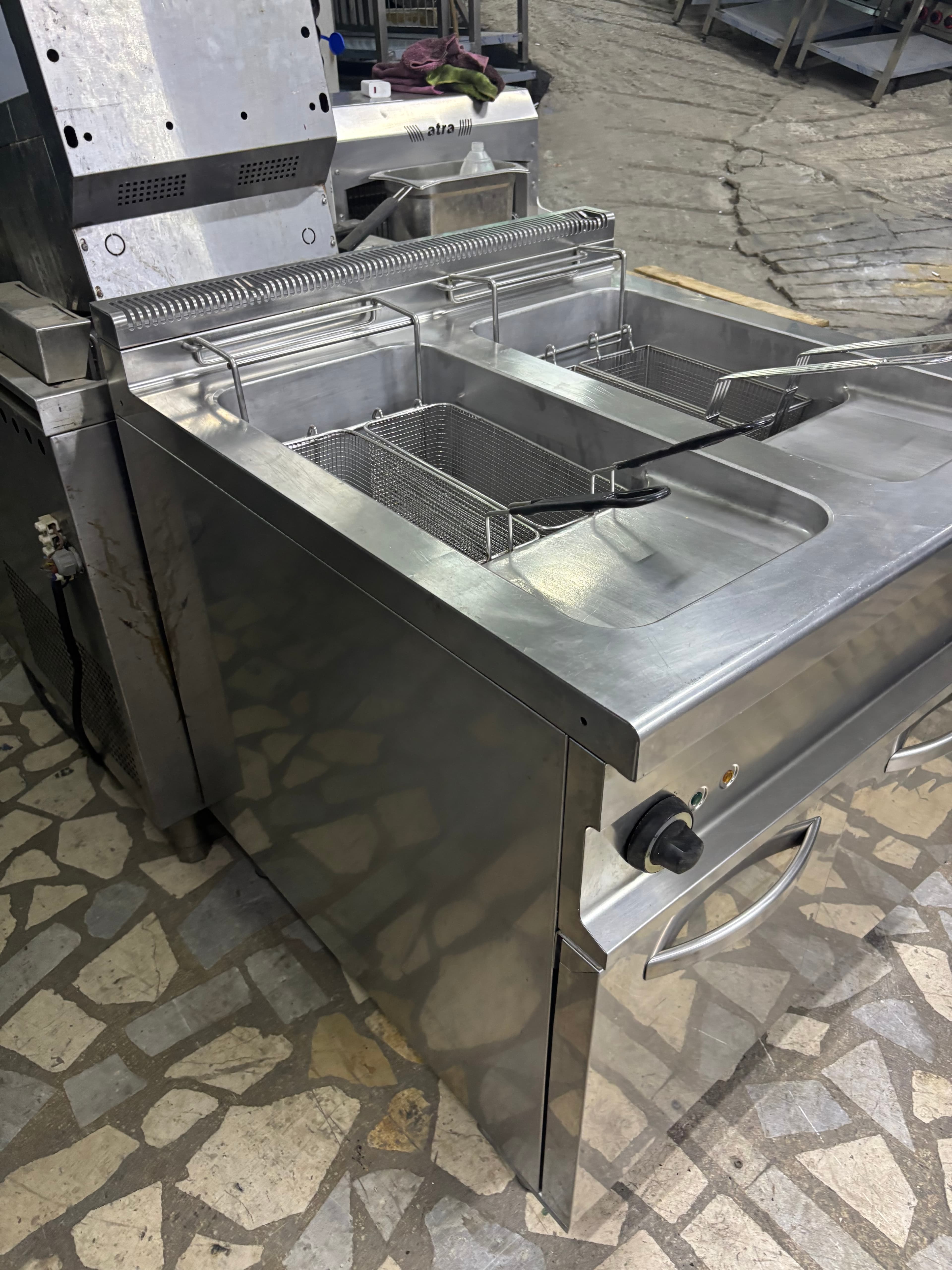 Atalay fritöz 80/90/85 ayaklı 24/24 litre 2