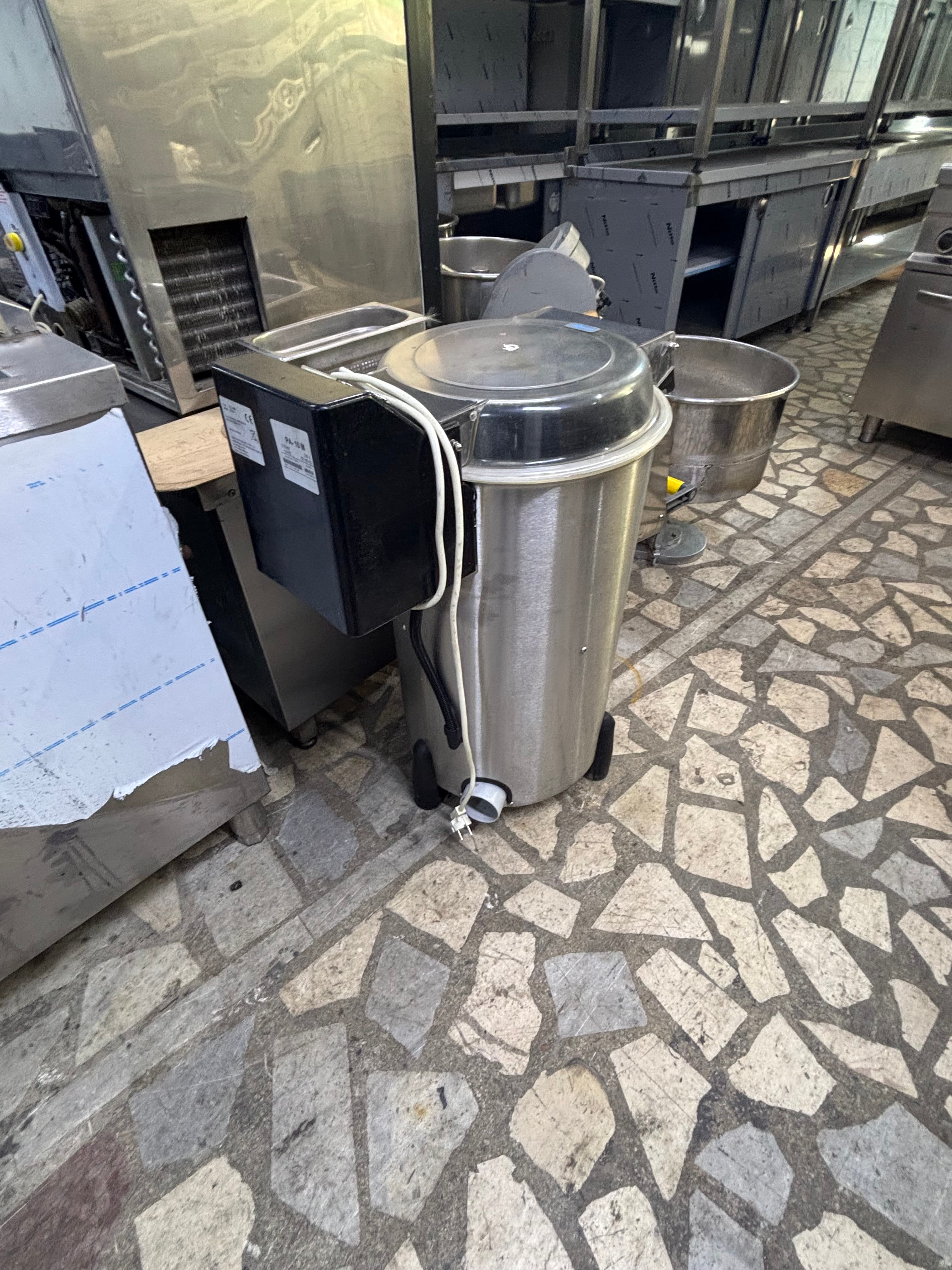 Çözüm  patetes soyma /10 kg 220 volt 3